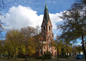 Die evangelische Kirche am Händelplatz in Eichwalde ist bekannt für ihre Kirchenkonzerte. (Foto: Burkhard Fritz)